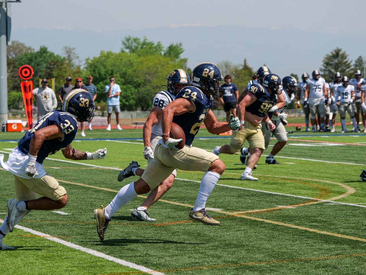 Shoutout to #MountieNation for an awesome Blue and Gold Weekend Spring Game!

#MountUp | #EOUfb