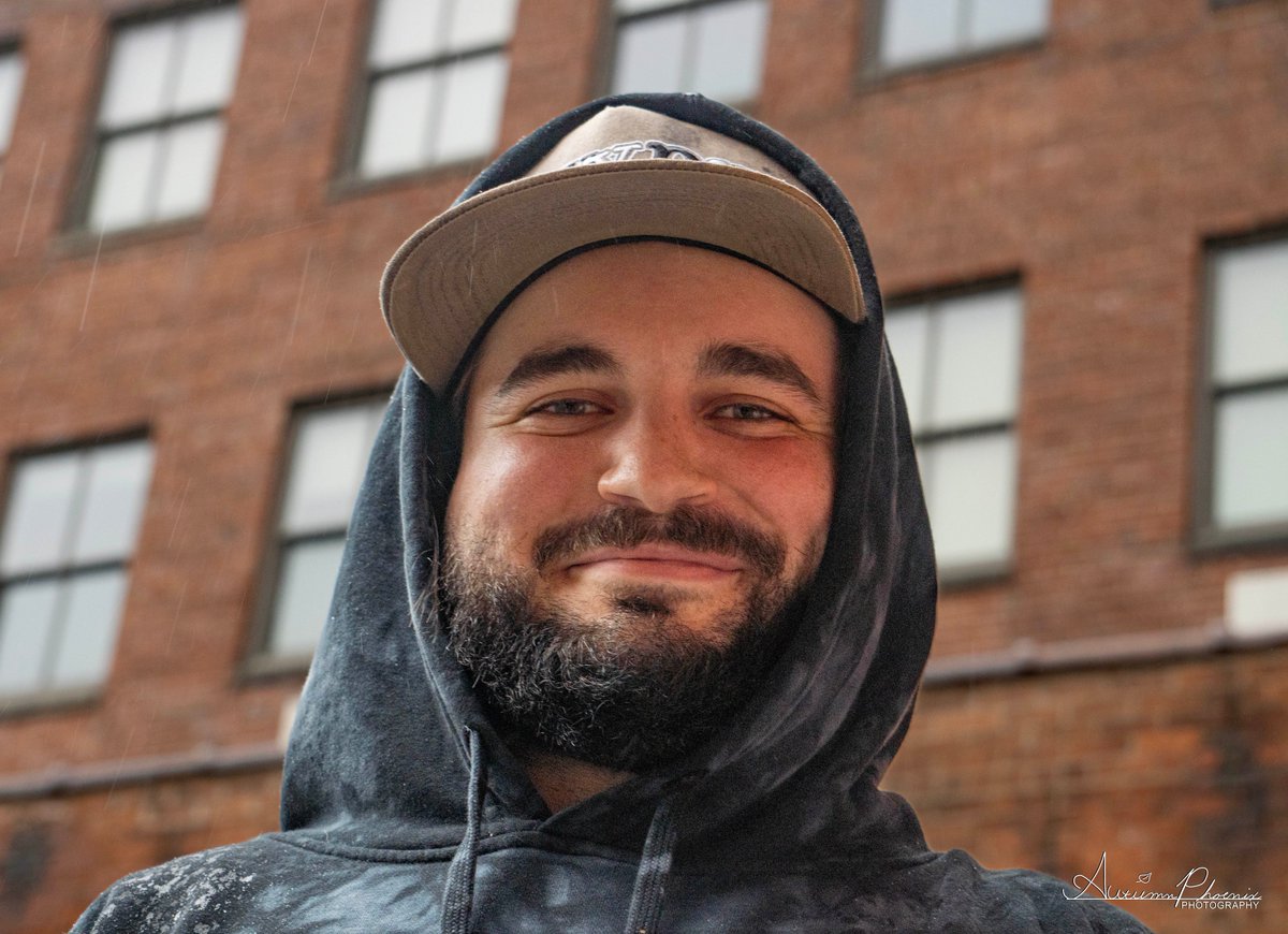 AutumnPhoenix14's tweet photo. https://t.co/VPZJKoDo8H 

#Rain #rainphotography #wet #fun #portrait #portraitphotography #street #streetphotography #photographer #photography https://t.co/3etHDFOypv