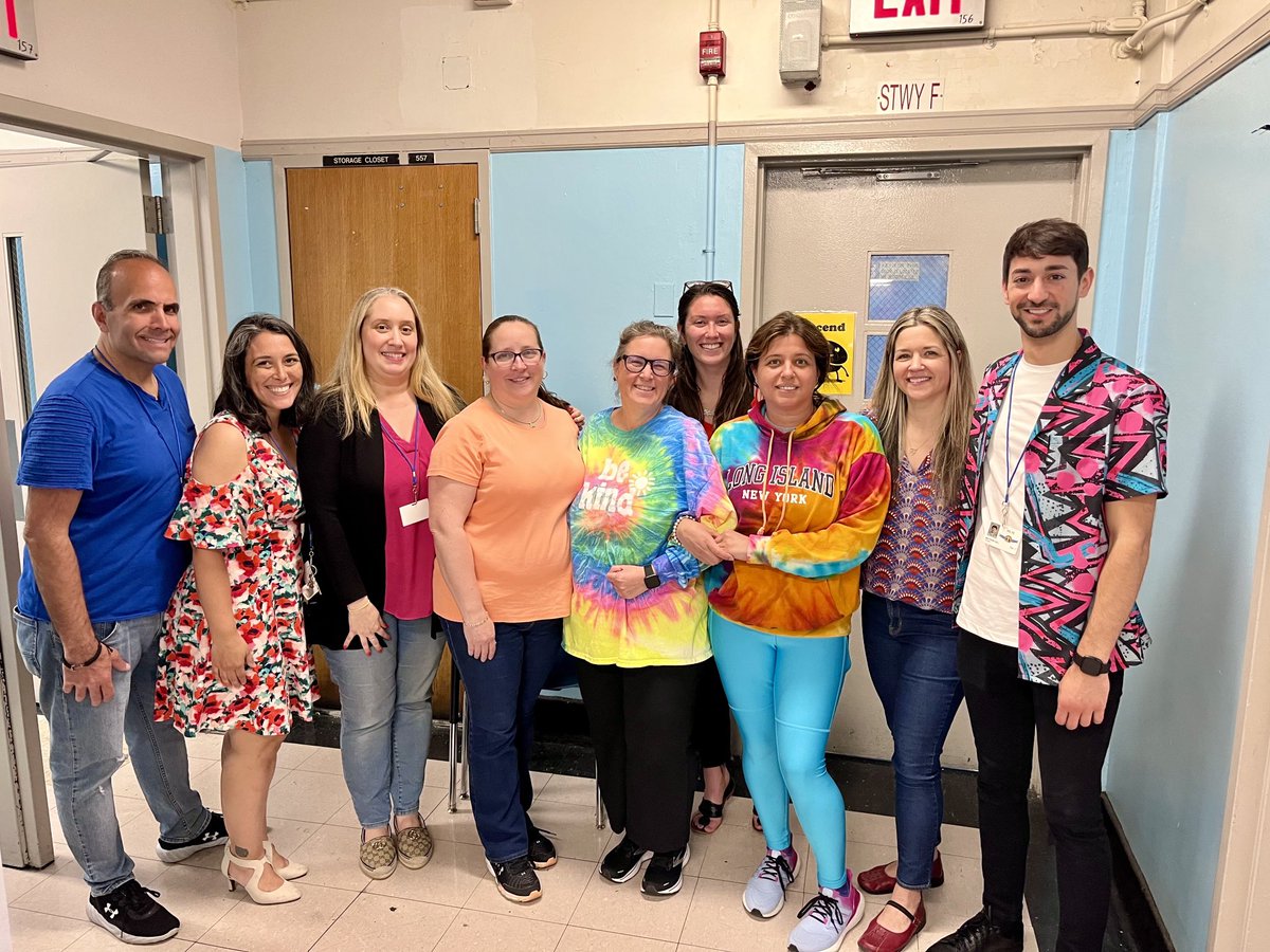 ps70_q's tweet photo. Our Future is SO Bright with @NYCKidsRISE ✨✨✨!
#TEAM70q #District30 #529Week #SavingTogether https://t.co/c72sgik13r