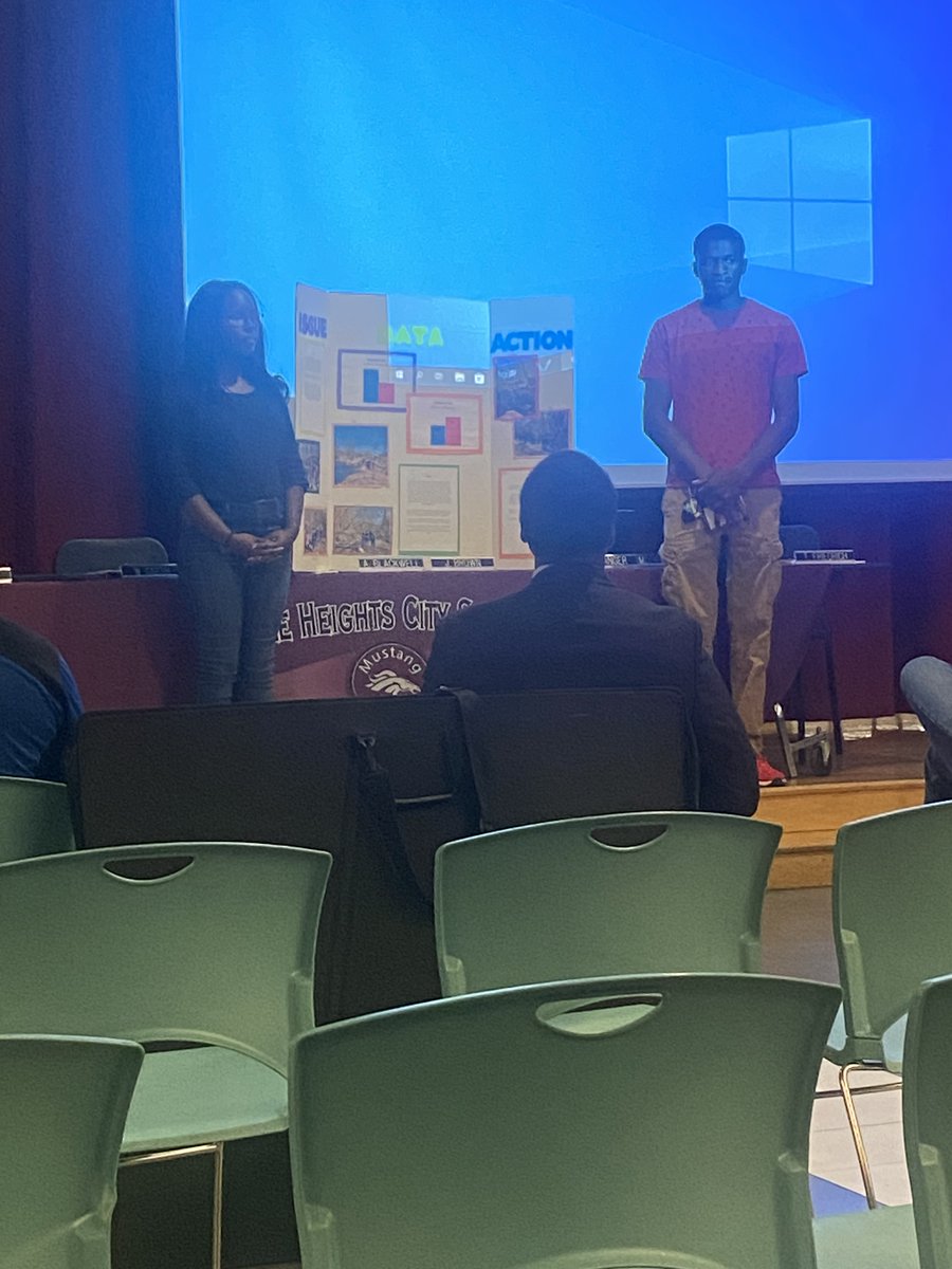 MilkovichMS1's tweet photo. Milkovich Middle School is hosting tonight's board of education meeting. Mrs. Sorrells is presenting on our building's goals and  growth. https://t.co/Hb49zuGWUi