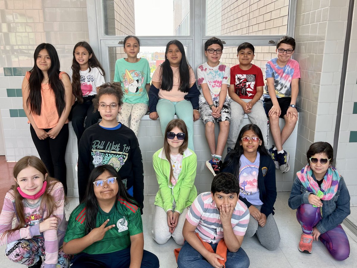 ps70_q's tweet photo. Our Future is SO Bright with @NYCKidsRISE ✨✨✨!
#TEAM70q #District30 #529Week #SavingTogether https://t.co/c72sgik13r