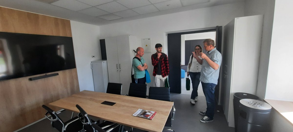 The #Slovenian <a href="/rebound/">生越寛明</a> workshop was held in a business incubator in Gorica pri Slivnici. This is a new remote working space. The  rebound project team were delighted with the tour of the facilities <a href="/tus_rdi/">TUS - Research, Development & Innovation</a> <a href="/EUErasmusPlus/">Erasmus+</a>     #rural #resilience #ruraldevelopment <a href="/Leargas/">Léargas</a>