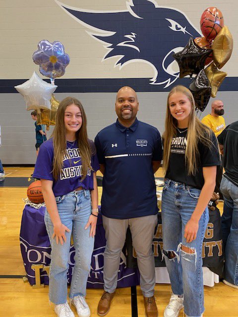 Loved celebrating these two signing to play collegiate basketball. 

<a href="/kabricb/">Katelyn Kabrich</a> is headed to <a href="/Harding_WBB/">HU Lady Bisons</a> 

<a href="/DummerLivi/">Livi Dummer</a> is headed to @ctxwomensbball