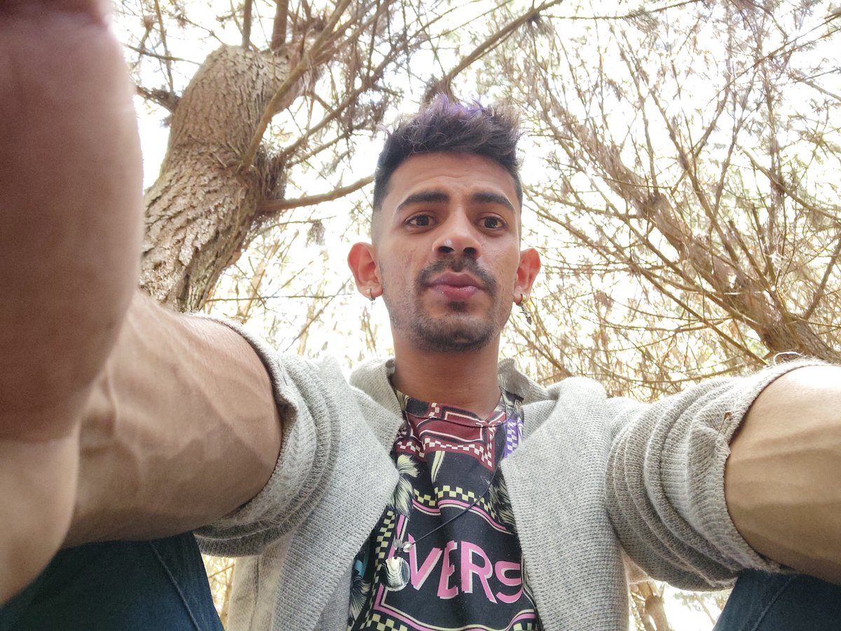 Fernand16614009's tweet photo. y si nos perdemos en un bosque?And if we lose ourselves in a forest?  #LatinoMen #BoysLove #StripChat # https://t.co/Oksy9ZTMHd
