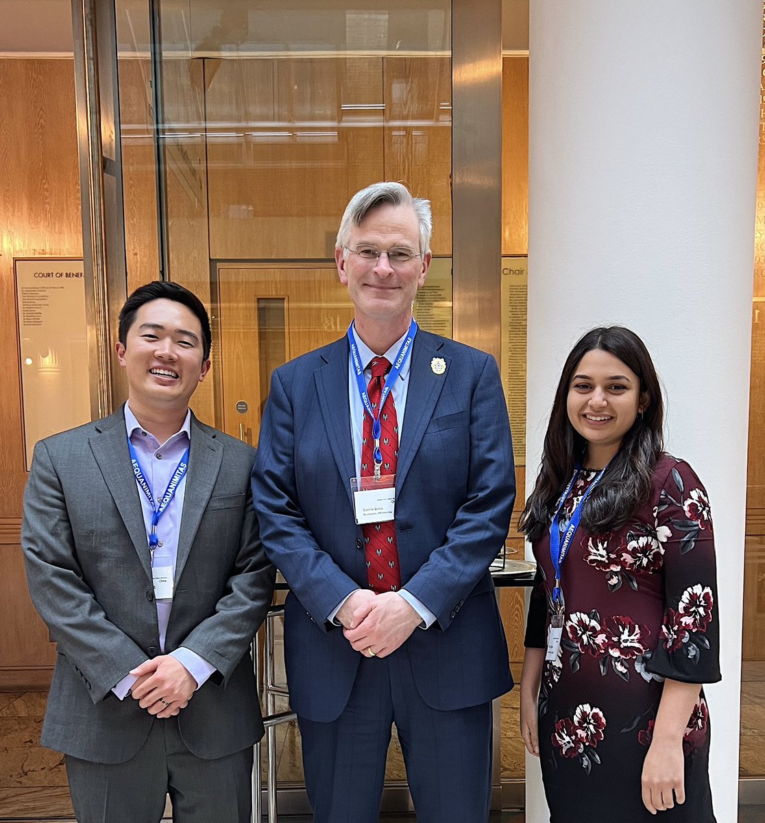 It’s an honor to serve on the @AmericanOsler Board of Governors with @priyasdave as medical students. The AOS is working hard to promote trainee involvement in the history of medicine & medical humanities! Thank you @ChrisBoesMD for the opportunity.