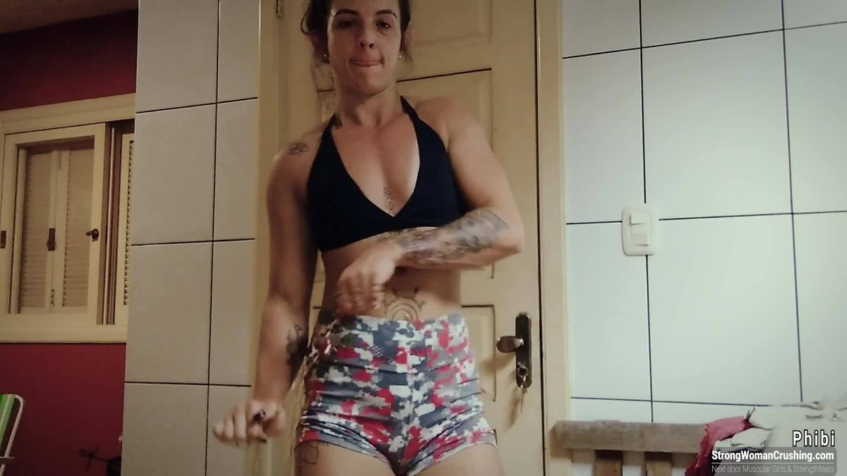 CrushingWoman's tweet photo. Phibi uses her muscles and rips a metal chain
Link:
https://t.co/V8Gt00mbpk

#Phibi
#Chain Ripping
#featsofstrength
#flexfriday
#musclegirl
#筋肉女子 https://t.co/7xXlxyhsGt