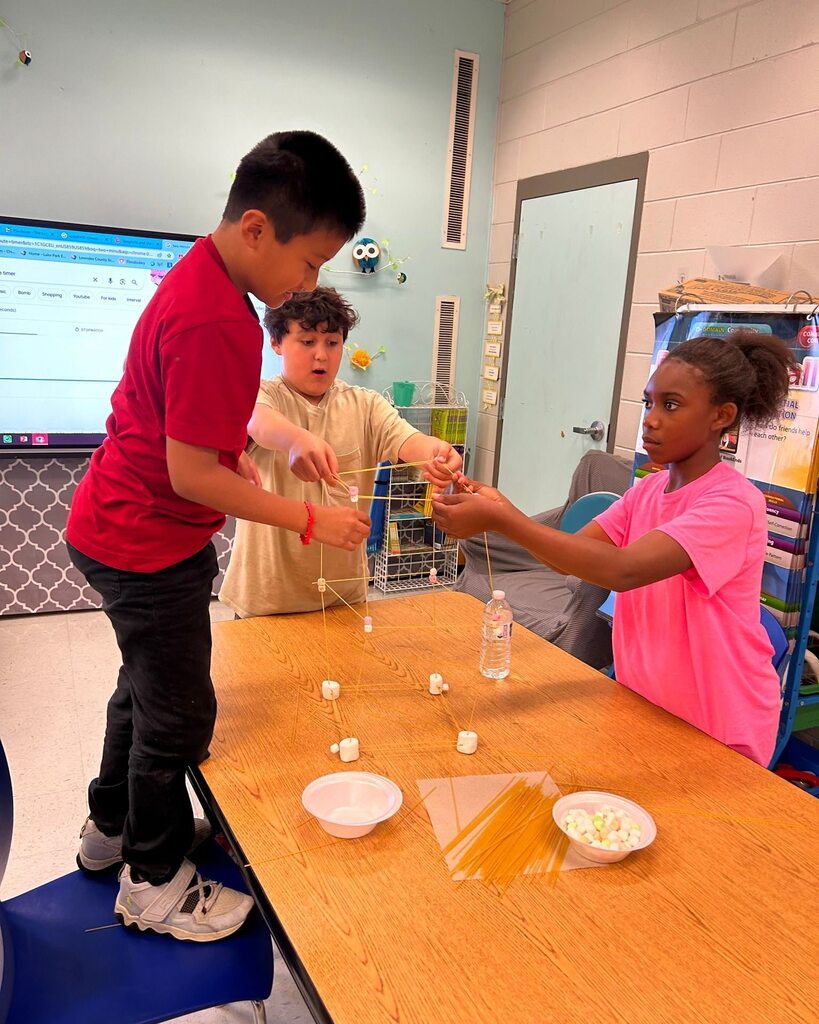 Third grade students in Mrs. Baskette’s math class used teamwork and measuring skills to build and measure marshmallow spaghetti towers. instagr.am/p/Csj93ZjsyLt/