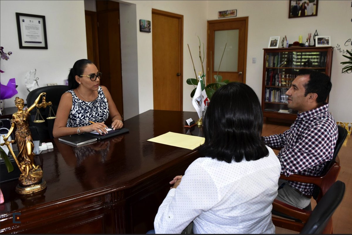 echalemex's tweet photo. Reunión de trabajo con la Secretaria de Administración de Morelos @SandraAnayaVil1  e Ivan Ramirez Dir. de Operaciones de ÉCHALE en donde se trataron temas relevantes respecto a los avances del programa “Quédate en México”, programa en beneficio a migrantes. 🌎🏡🧡 #PasiónÉchale https://t.co/5bLkRlV8WJ