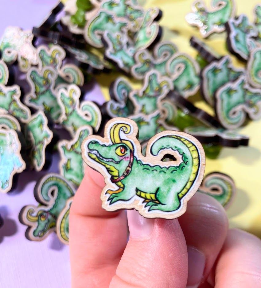 All my wooden and acrylic pins are 25% off until June 4th.💜 ko-fi.com/kadoodles/link… Cutiesssssssss 💜 #cuteart #kawaiiart #pins