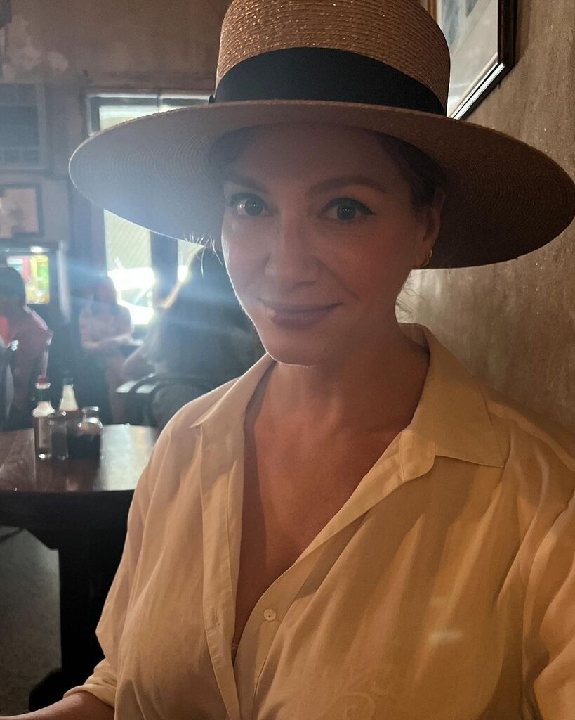 POWreddit's tweet image. Christina Hendricks, 48 via /r/PrettyOlderWomen #POWReddit bit.ly/42ZC2sS