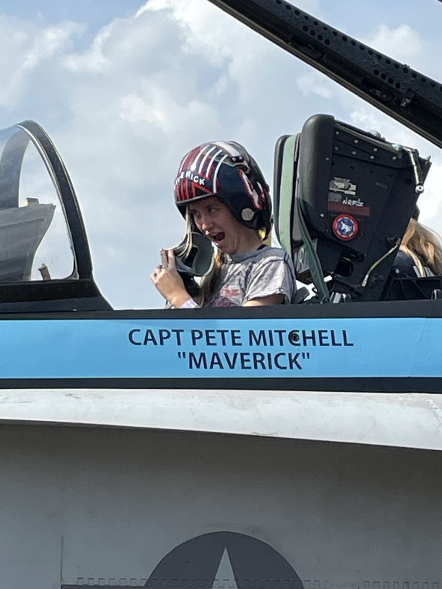 tbcmasterpt's tweet photo. #polkgrad23  fly off in the Air Force jetty https://t.co/lq3paBdljC