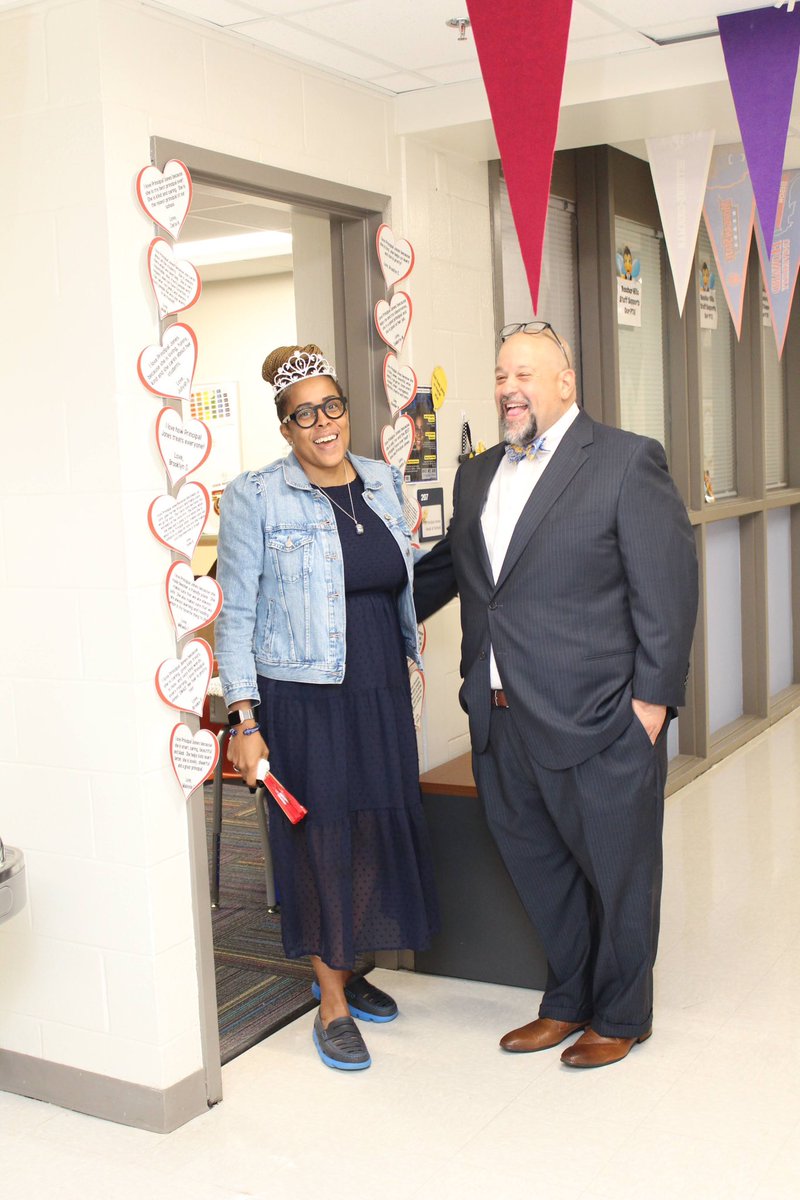 APSBeecher's tweet image. Today @principalcmayjo was given a farewell celebration in her honor! We will miss her, but we know better continues to come! @apsupdate #MorePicsToCome