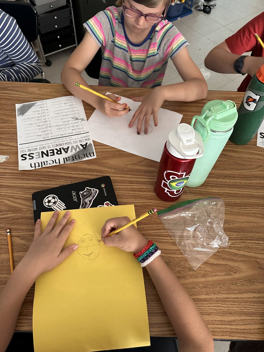 We had the best time doing mindfulness activities on this beautiful Mindfulness Monday! 💚💚💚#MentalHealthAwarenessMonth <a href="/Mastrande_Oside/">Michelle Mastrande</a> <a href="/OSDBeWell/">OSDBeWell</a> <a href="/OsideSchool5/">OsideSchool5</a>