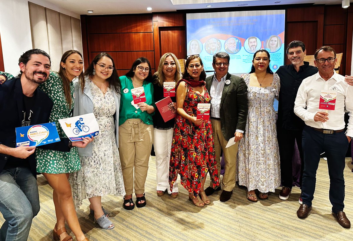 AlmaChGuth's tweet photo. Gracias Panamá @vidaurgente @APASITGuatemala @GabiSotoBiciB @FMONICALICONA @JaimeAyuda @ACONVIVIR @RedVictimas_BU @matari con Juan José Matarí Diputado Presidente de Comisión de Seguridad Vial de Congreso Español https://t.co/TUCuMSPRVg