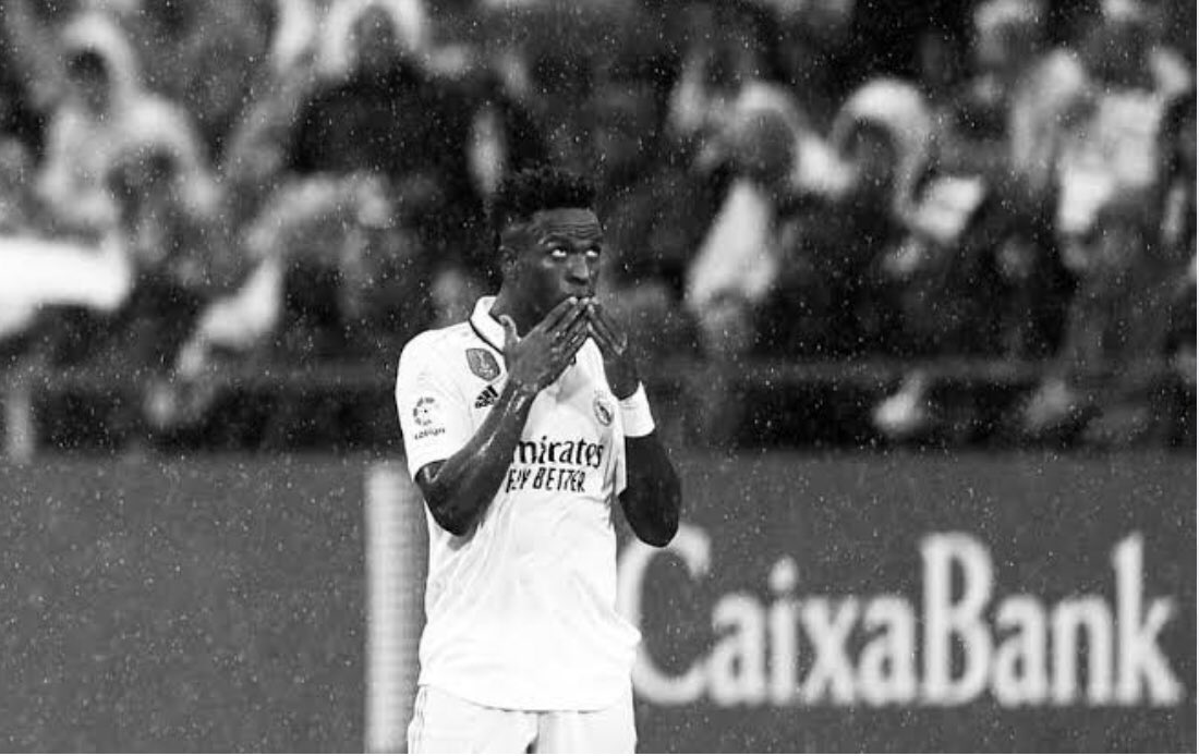 douglasbraga's tweet photo. NINGUÉM AGUENTA MAIS! RACISMO É CRIME E MATA!  @vinijr https://t.co/AZIn2o6lAA