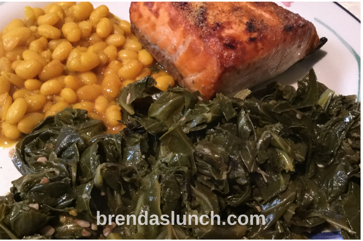 RT @BrendasLunch: Salmon Beans & Collards! #healthyeating #healthyeats #foodie brendaslunch.com/?p=1963&utm_so…