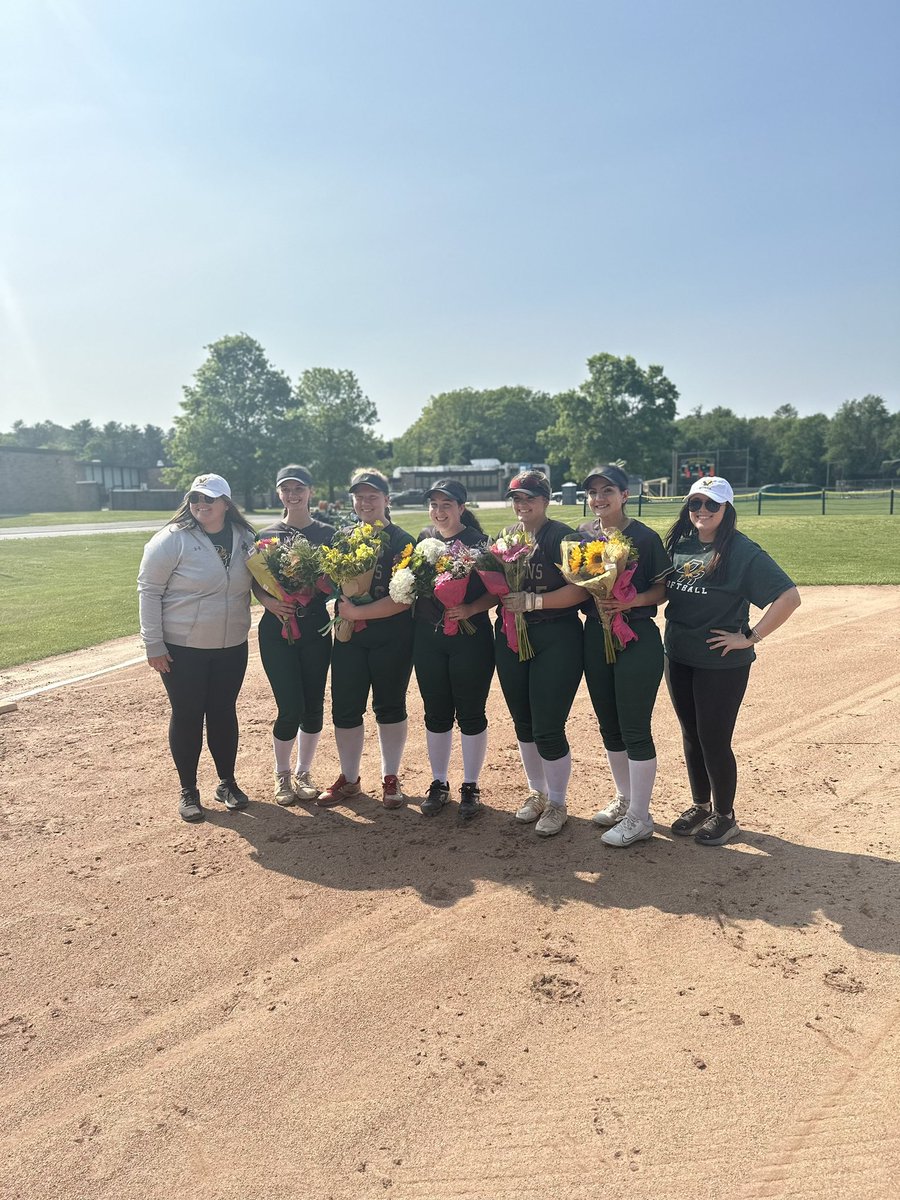 WE LOVE OUR SENIORS!