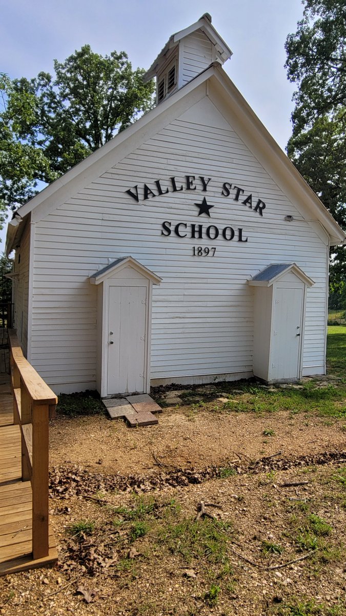 Skinnyteacher1's tweet photo. Found ⏰️ to play! Caught up &amp; did some 🚙 riding w/sister . Plus, I love seeing old 🏫, and there was 1️⃣here. Still 🧠 about next year. Help this MO teacher and her grade  3️⃣ students. @HayesHolly2 @cgeutexas @rr_rollin #EducatorsSupportEducators  https://t.co/RwivQjcQPX https://t.co/bH7MB1BjOL