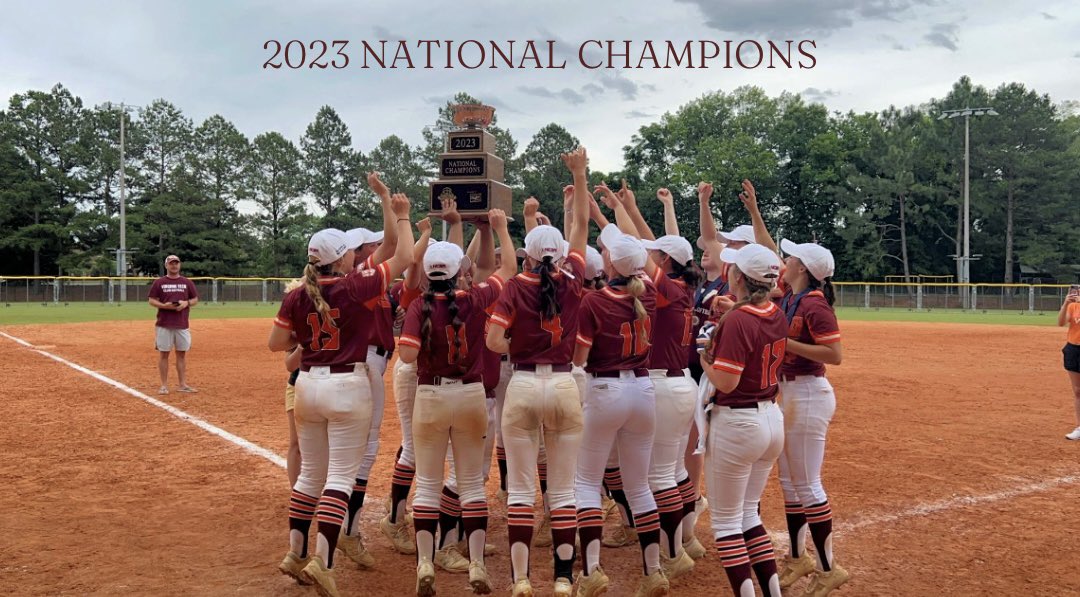 VT Club Softball tweet media