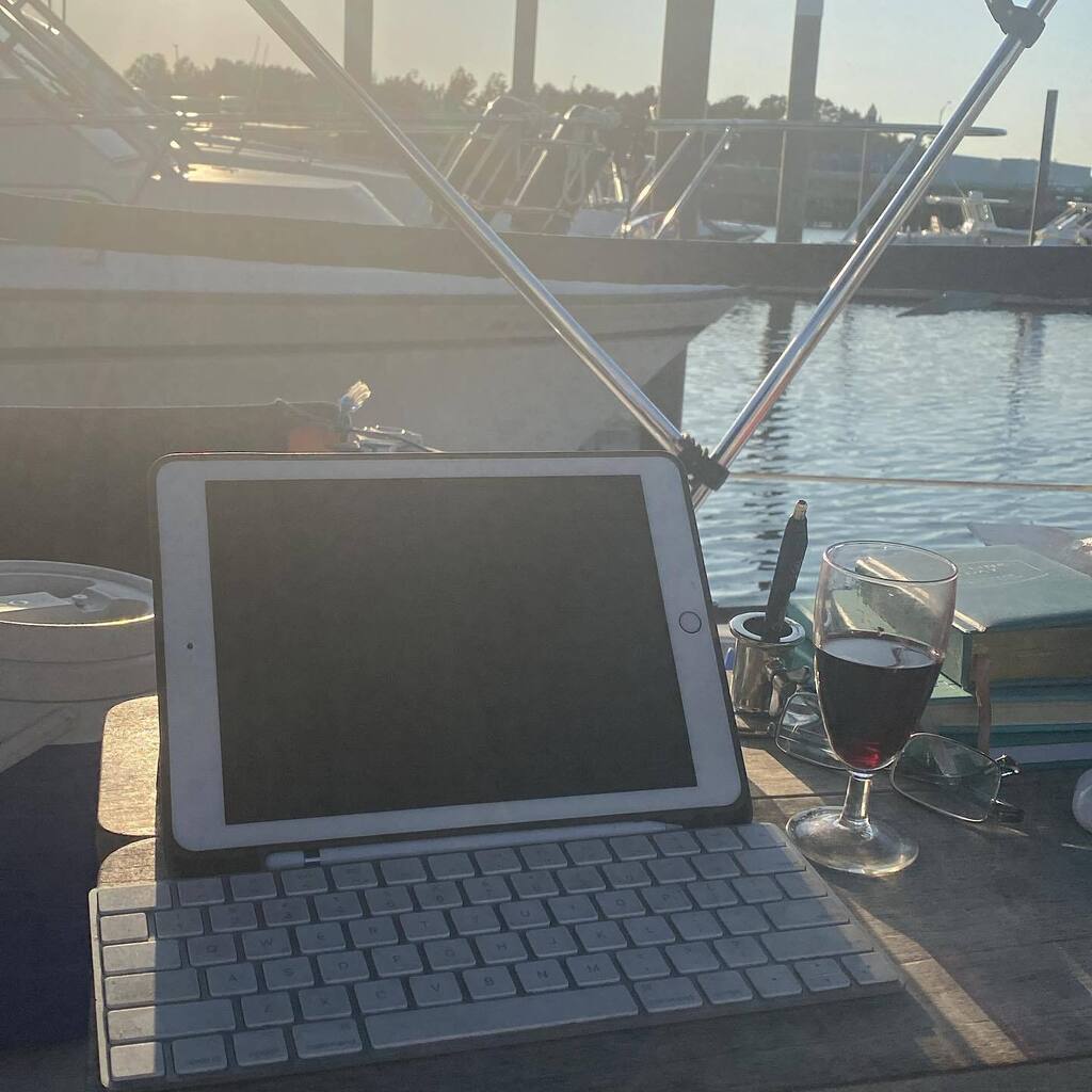 eLearningChris's tweet image. Getting last minute university work done, but we’re safe and sound in a marina for the next few weeks which makes it all so much easier. 

#cruisinglife #sailboat #sailing #sailboatlife #catalina #catalina34 #followyourdreams #adventure #saillife #sail #liveaboard #yachting …