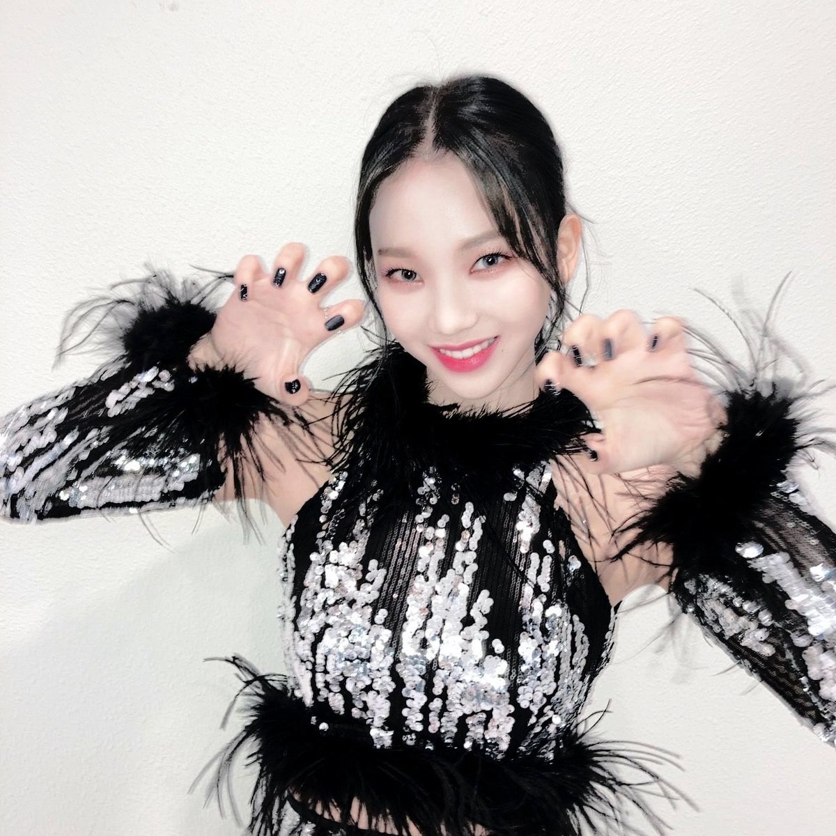 Today is #Ξ𝖭ㅡ戻る por lo que hay que cuidar nuestros cuellos del #恋ʼ𐀶१𝕭𝑖𝘁︩︪ׄ𝚎  de los #𝕭𝑙ⱺׁ︩︪ᦅ𝕕ყ໒ː徒. Ya quiero ver que es lo que tendrán preparado nuestros    ੭୧ 🧛 ⊹locales ࣪  ’   

꒰꒰  𝕡𝚘𝚕ᥲroi𝕕   ◟˚⠀ 𝔷𝑜𝑜 ⠀༚.° ⠀◌⠀