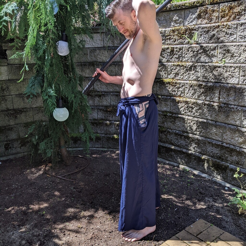 AltusLive's tweet photo. Finally broke out the hakama for a little photoshoot!
.
.
.
.
.
.
.
.
.
#photo #photography #model #malemodel #malemodelling #tattoo #tattoos #tat #ink #inktattoo #shirtlessguys #muscle #muscular #fit #fitness #fitnessmotivation #martialarts #martialartist #sword #anime #cos… https://t.co/iRJ7DiH8Dh
