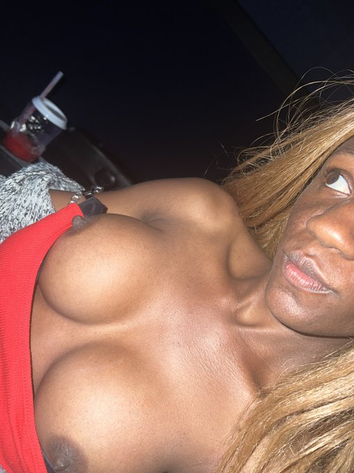 Tits out at the movies https://t.co/4mesN45vcZ<a href="/tag/neworleans"class="tags"><span>#neworleans</span></a><a href="/tag/weekendfun"class="tags"><span>#weekendfun</span></a>