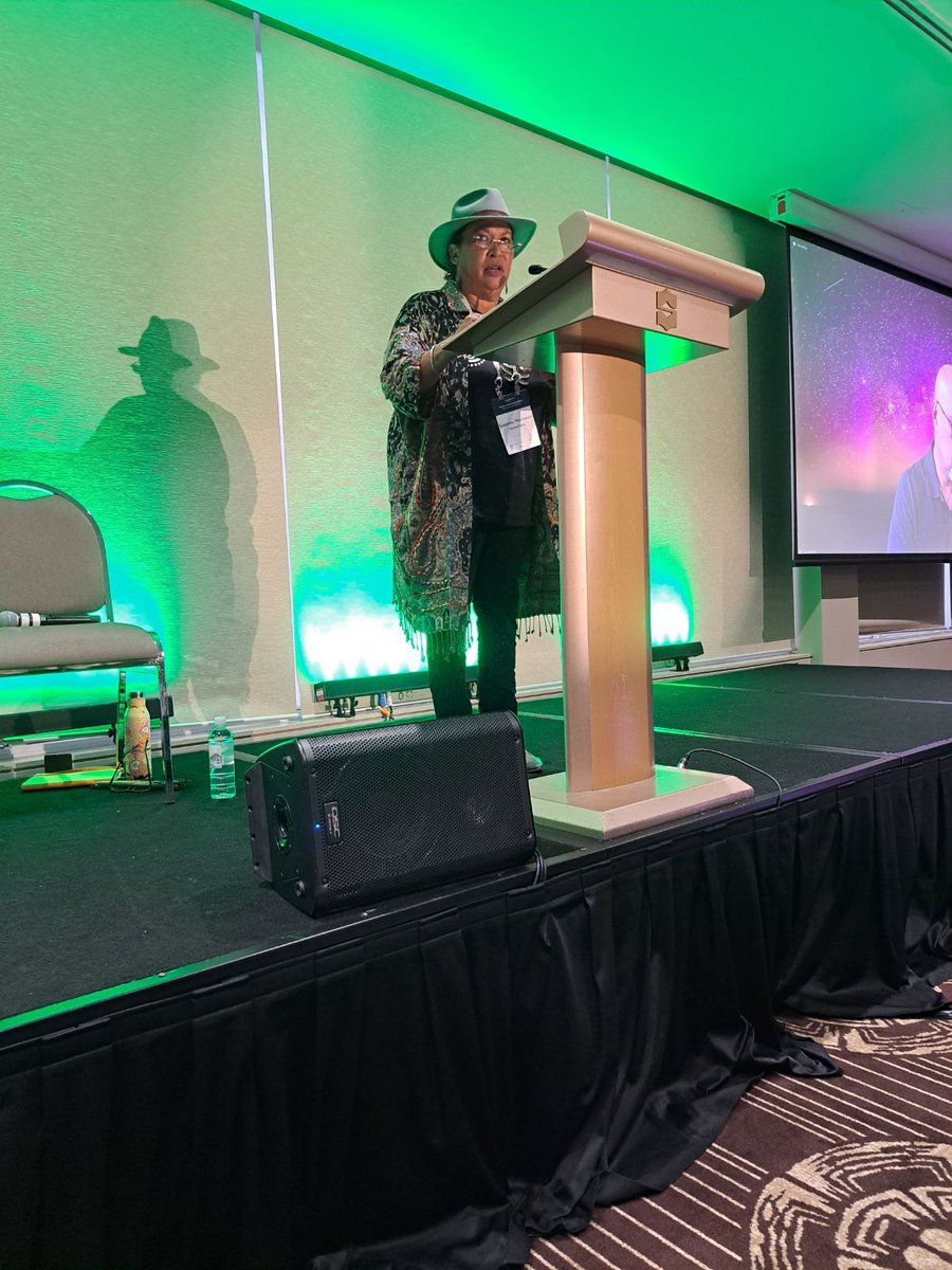'This is our space, an Indigenous-led space'. On behalf of ICIN, Iningai woman Suzanne Thompson presents the statement from the National Indigenous Carbon Forum to 300 people gathered at the <a href="/CarbonMarketIns/">Carbon Market Institute</a> Carbon Farming Forum in Gimuy (Cairns). icin.org.au/nicf2023_state…