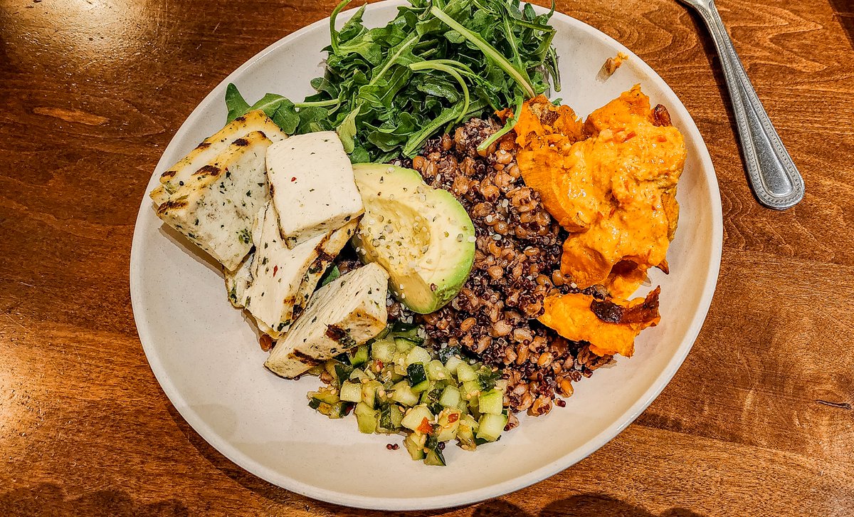 rootedtablecafe's tweet photo. Dinner is Served! π½οΈπ±π₯π
Tonight's hearty and delicious meal is packed with plant-based fuel!
At Rooted Table, we believe that eating plant-based can be both nutritious and exciting! What's on your dinner plate tonight?
#RootedTable #DinnerIsServed #PlantBasedDelights https://t.co/sAm0NeOUb5
