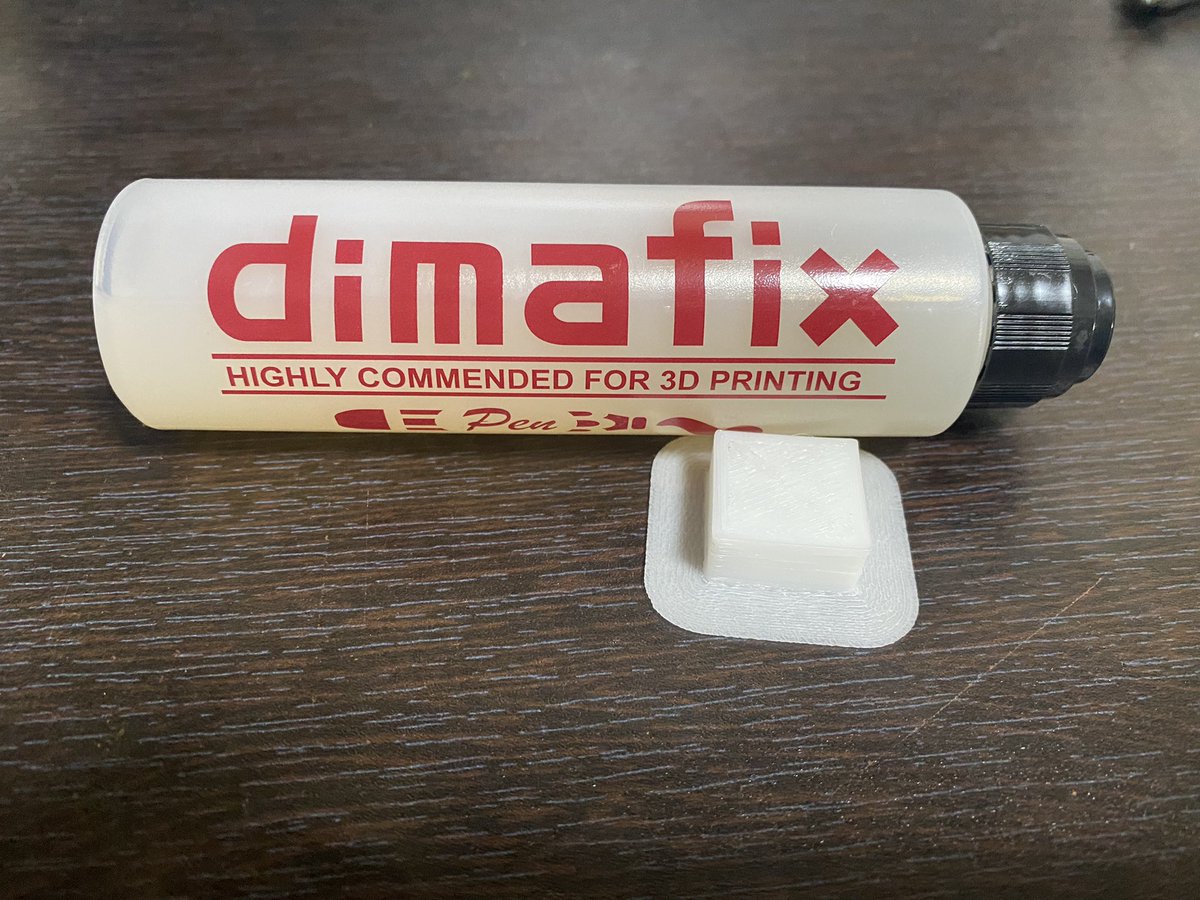 yagicchi86's tweet photo. おまけ
Dimafixはいいぞ！

あのPOMや PEIでも張りついちゃうからTPU系以外なら大抵の材料はいけるはず
塗ればしばらく効果は続くし、
それなのに水だけでサッと流れちゃう
ただし、ガラエポやガラス？は接着力との特性上、定着力が半端なく利便性に欠けるため個人的には非推奨

#Dimafix #PEI #POM https://t.co/ADbTL4x9Gg