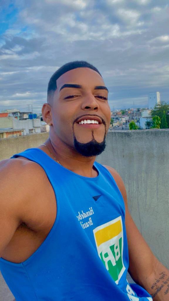 Igorrllimaa's tweet photo. Cavanhaque ou barba, qual o preferido? 🥊 https://t.co/eE15jFHSSC