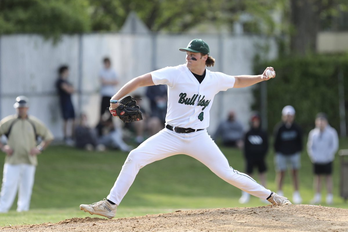 axcessbaseball's tweet image. Lindenhurst 3, West Islip 1
WP: Chris Carson (CG, 8Ks, 4 hits, 1ER) 

Top 7 Carson hit 2 run HR to take 2-1 lead.
Ty Napoleon 2-3

Lindenhurst will face Commack on Tuesday 4pm