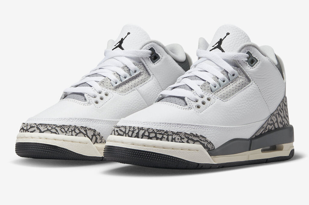 Kickz2fire's tweet photo. #SneakerBar Official Photos of the Air Jordan 3 “Hide N’ Sneak” https://t.co/GL5m9tl6BE https://t.co/9LeEC4FhFX