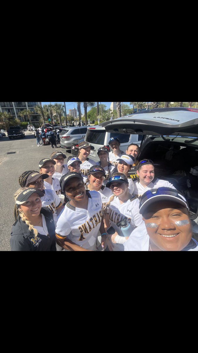 ⁦<a href="/SoftballMCHS/">Marian Softball</a>⁩ the journey has begun for this great group of gals. Semifinal regional win!
Next game Friday at 4:30 in the Oak Forest regional championship!