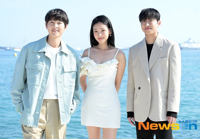 KPOP WORLD INA on Twitter: "Song Joongki, Kim Hyeongseo (BiBi), Hong