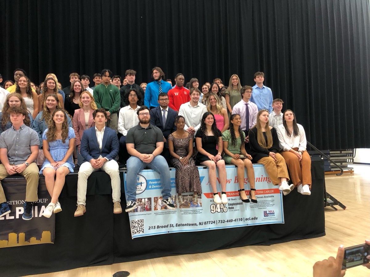 CONGRATULATIONS to Kiersten Brown and Cris Mozeika representing Wall at the Spirtsmanship Awards!