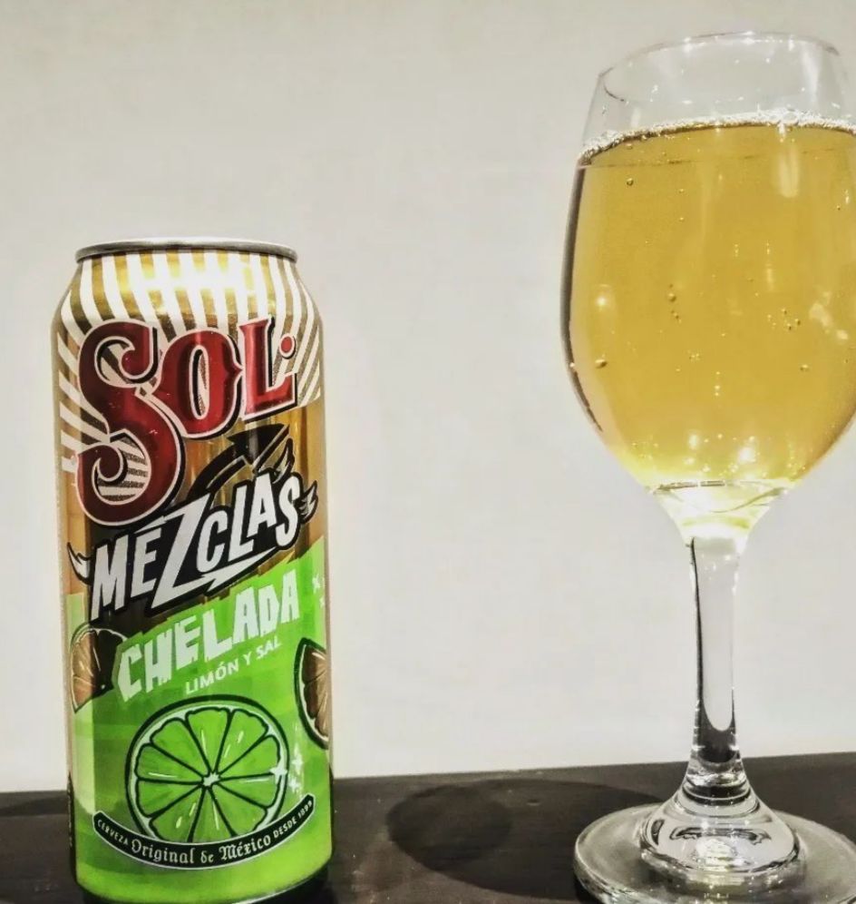 NannnRv's tweet photo. Sol Mezclas con fresas y menta, ¡refrescante combinación para disfrutar! 🍓🍃 #SolMezclasChallenge @solmezclasmx https://t.co/p4qiy6bpDJ https://t.co/HD4d9BN1gR