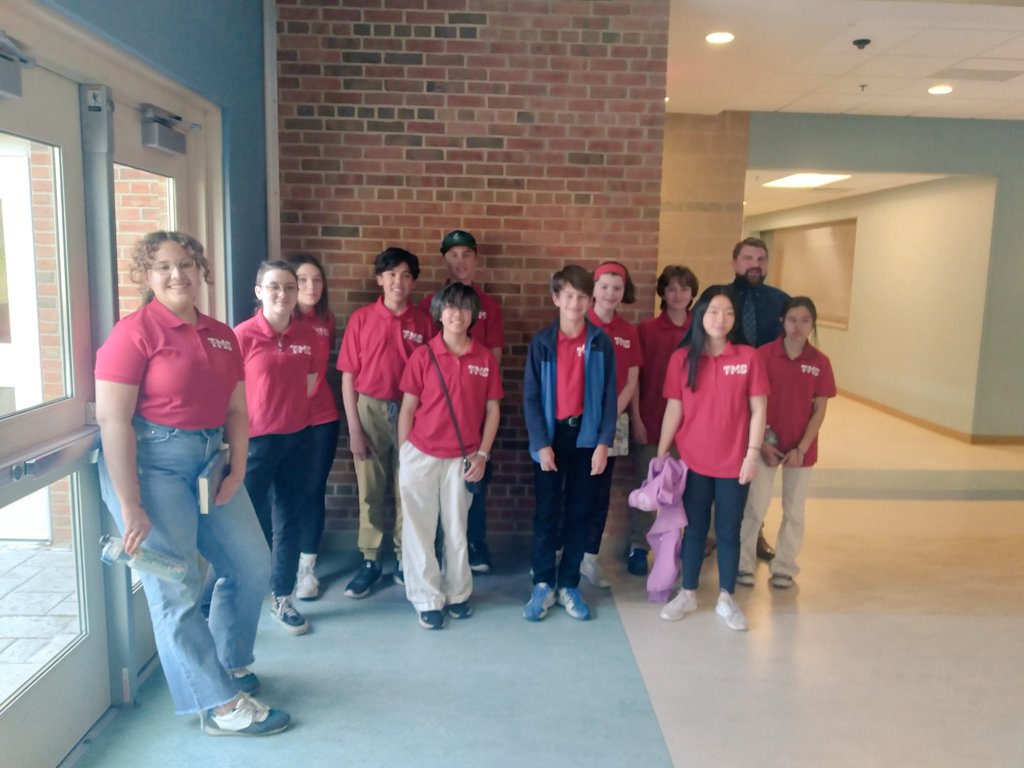 ciarantms's tweet photo. Tyngsborough's 2023 Lowell Regional Knowledge Bowl Team

1st place round 1 -  On to tomorrow's finals.  Whooooo!
#tpsprepares #tmsproud https://t.co/x6mj4gmmiV