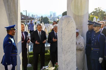Aliya İzzetbegoviç'in Kabri, Bosna-Hersek, 2022