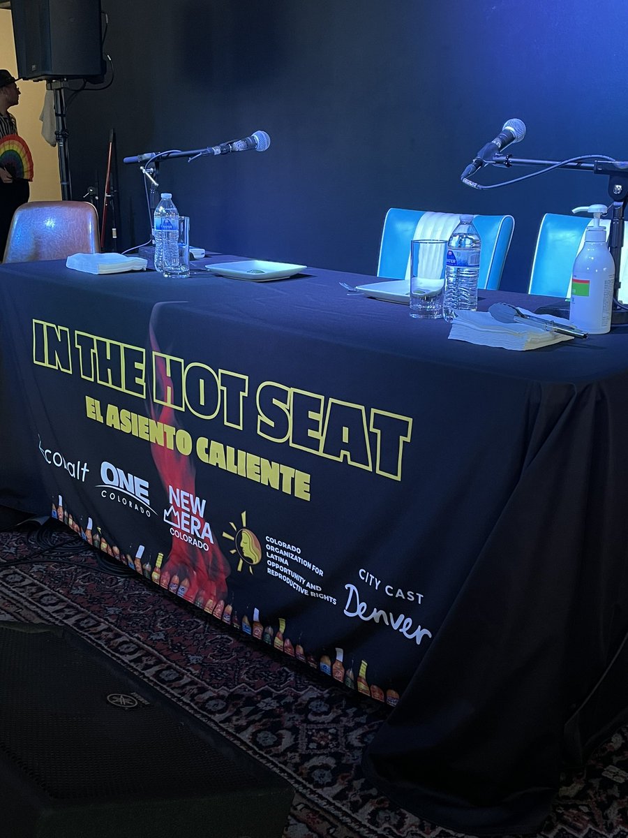 #RT <a href="/denverwestword/">Denver Westword</a>: Mayoral candidates <a href="/KellyBroughDen/">Kelly Brough</a> and <a href="/MikeJohnstonCO/">Mike Johnston</a> are about to answer some questions and eat hot wings! Stay tuned, it’s about to get hot 🔥🔥🔥