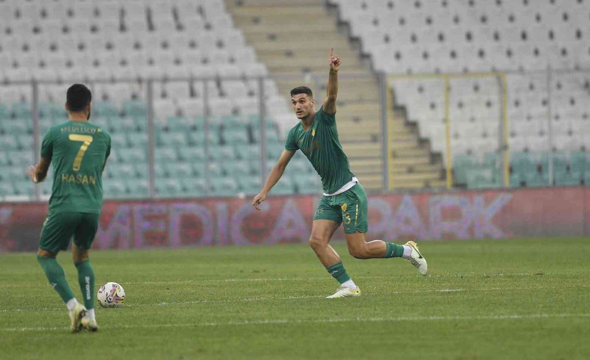 #Bursaspor'da zirveye çıkan sürpriz isim!

olay.link/4w042 - #haber #sondakika #Final
