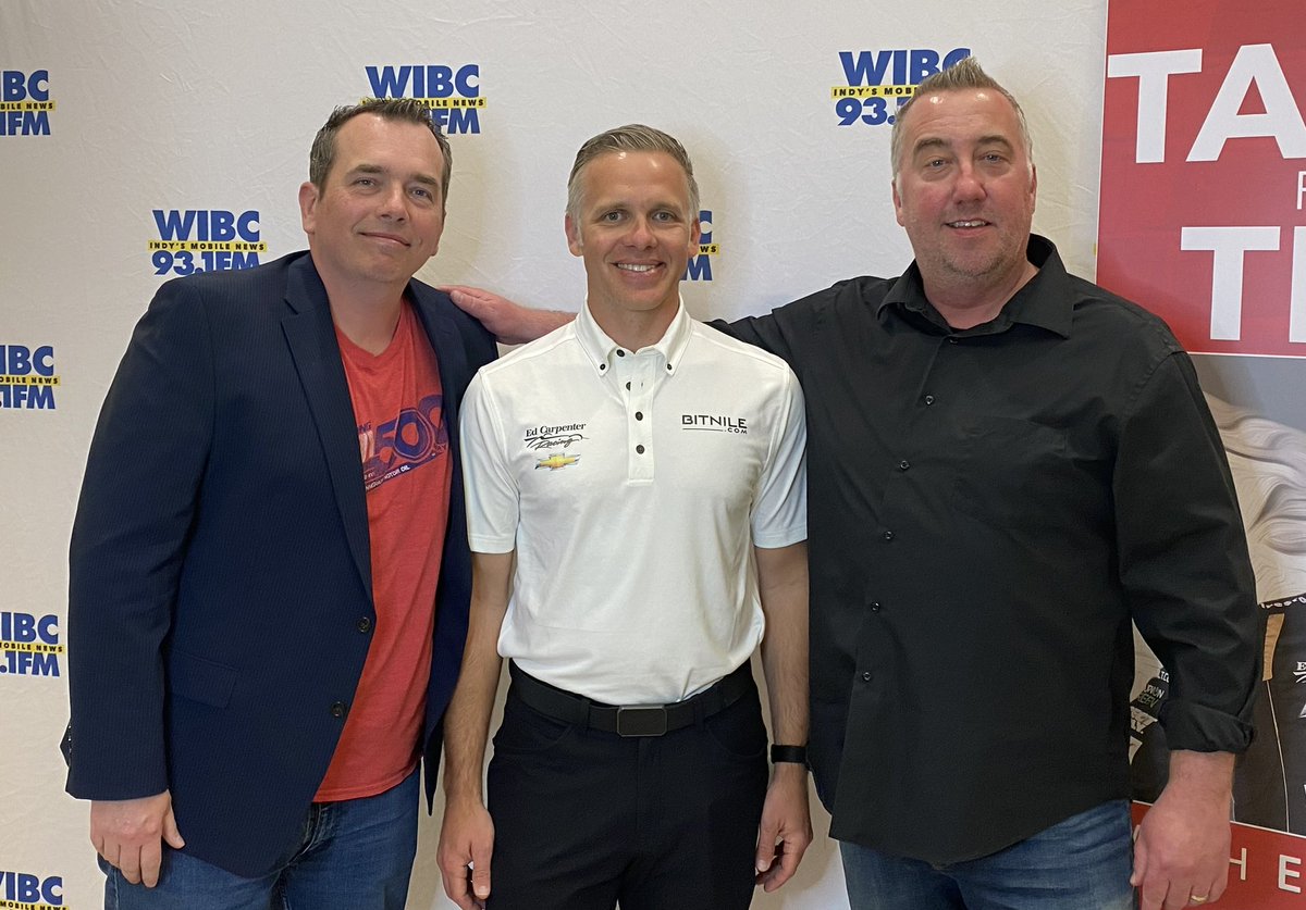 hammerandnigel's tweet photo. Thanks to @edcarpenter20 of @ECRIndy for having fun with us tonight! #TalesFromTheTrack #RelayIndiana https://t.co/Tdw8zWnVer