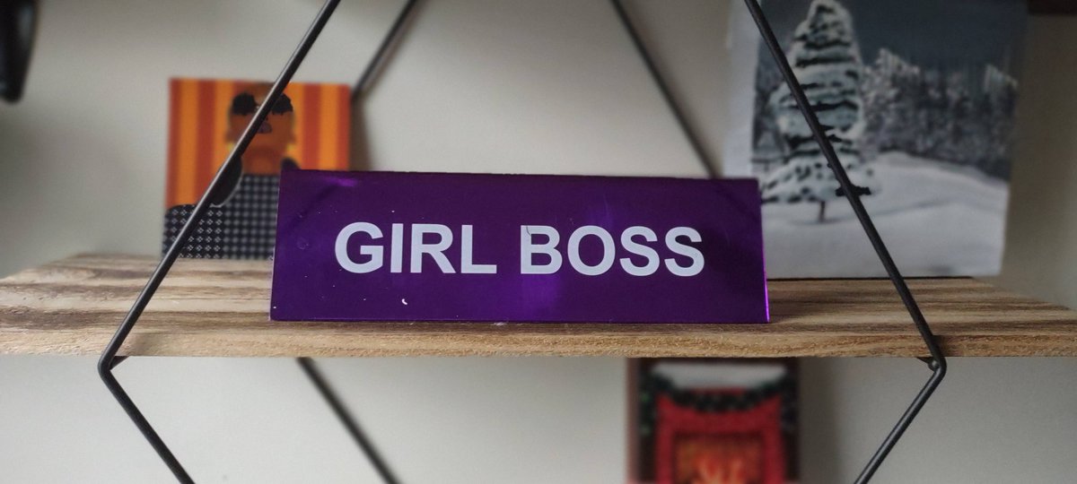 Today is 'National Boss Babes Day'. I know I'm a little late acknowledging it but I was busy all day being a Boss Babe! 😜 Here's to all the other Boss Babes out there. I hope you enjoyed your day!
*
*
*
#bossbabesday #girlboss #artist