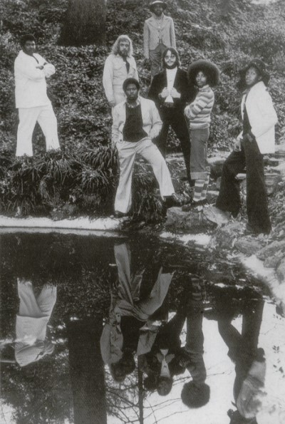 Now Playing When The Going Gets Tough by Ripple More FM Almeria