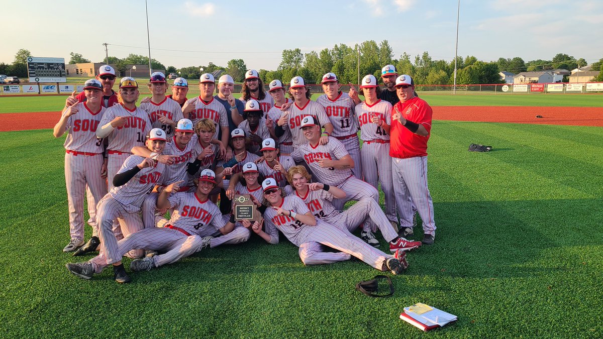 ZumSouth's tweet photo. YOUR CLASS 5 DISTRICT 4 CHAMPIONS!!! 

Our Dogs will travel to Rockwood Summit on Saturday... more info to come! https://t.co/rzJc6WuPfB