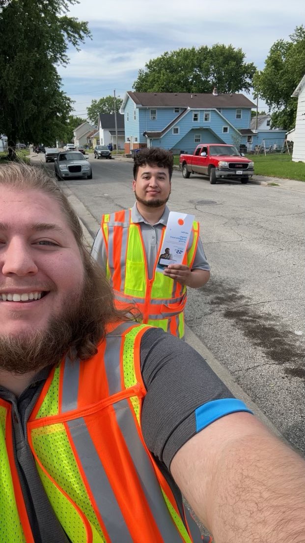 KokomoTeam's tweet photo. Derek &amp; Lester taking advantage of this awesome weather☀️
@Mmmgood34 @TheoAlexander11 @WolfpackGLM @GreaterLakesMkt https://t.co/OxmS2YFexz