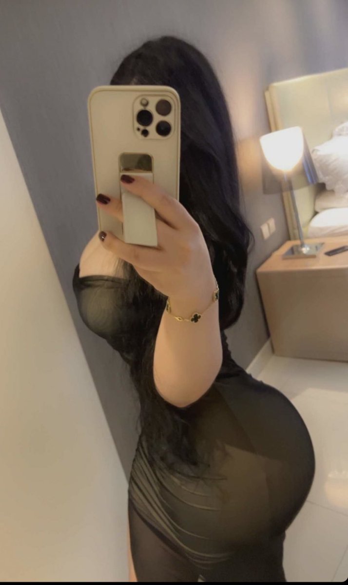 لا يأتي ربيع الأنثى مهما بلغ عمرها
إلا برجل عاشق
يعلم كيف يسقي
زهور أنوثتها
ويربط عنفوانها وهيجانها

مساكم كل لحب  غلا 
مساكم كل الحب والعشق