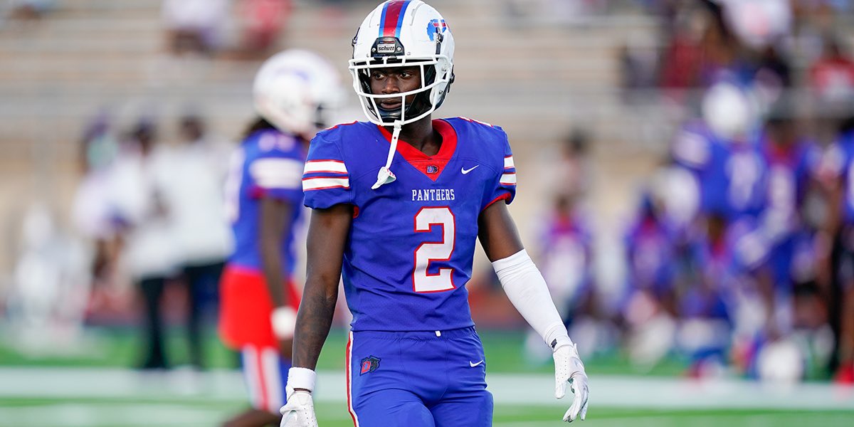 ⭐️⭐️⭐️⭐️ @Duncanville_Fb DB Ka'Davion Dotson has scheduled official visits to SMU and Oklahoma State. 

Who else is in the mix?

#PonyUp | #GoPokes | #TXHSFB | <a href="/kadavion_dotson/">KD DOTSON</a> 

📸 | <a href="/jeffdahlia/">Jeff Dahlia</a> 

Interview: 
texasfootball.com/article/2023/0…