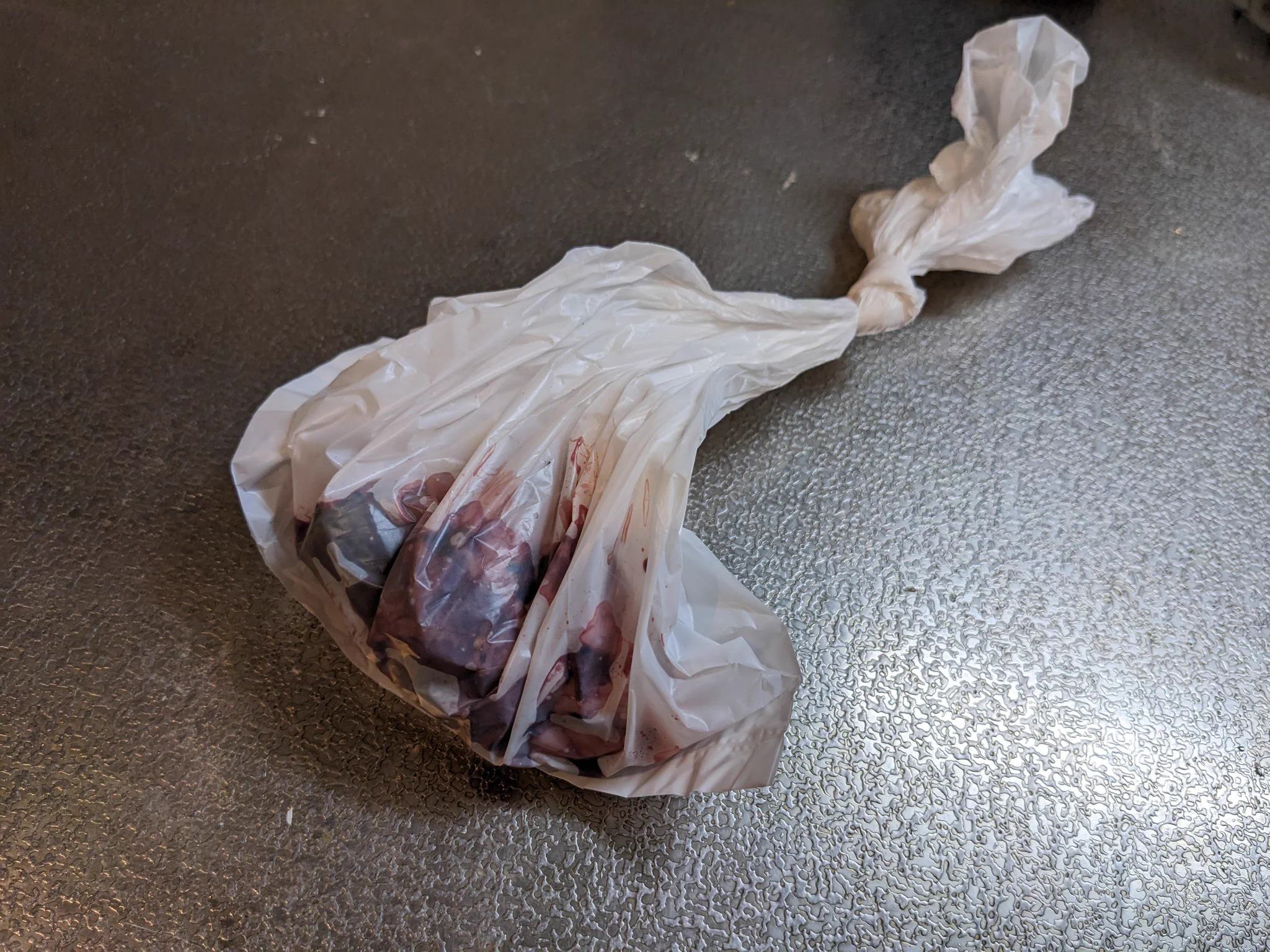 「においにお困りのあなた」プロが作ったポリ袋がおススメ。「サニパックのニオワイナ」