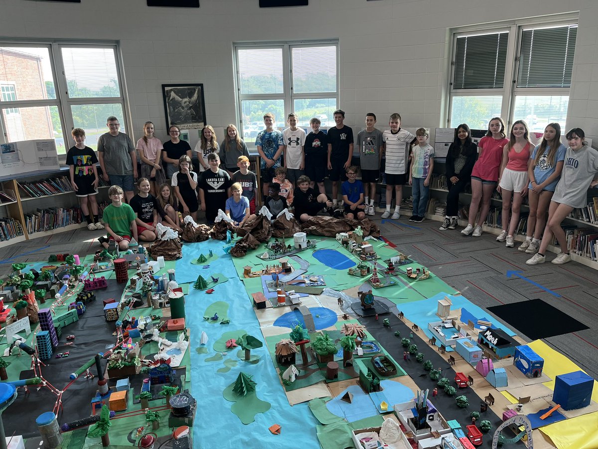VgEagles's tweet photo. Check out our 6th grade Disney Imagineering Project! Collaboration ✅ Research✅ Creativity✅  Way to go! https://t.co/OlhnrGPRdS